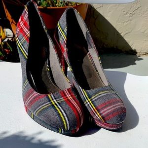 Fioni Plaid Heels